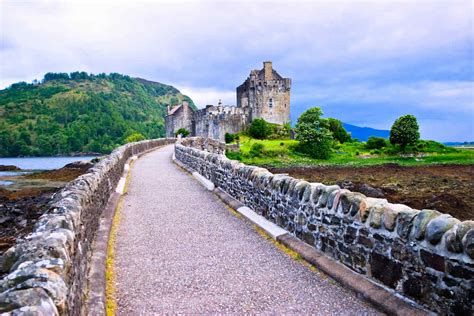 Explore Ireland & Scotland: Cities, Castles & B&Bs