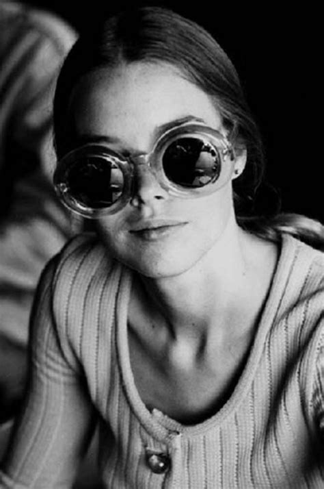 Калифорнийская “девушка мечты” 30 винтажных фотографий “хиппи чик” Мишель Филлипс 1960 70 х