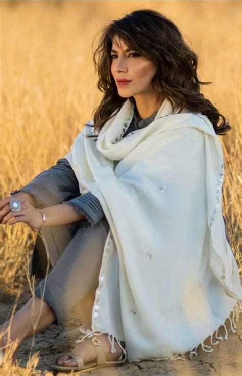 Naveen Waqar Gives Nomadic Vibes In Latest Photoshoot Reviewitpk