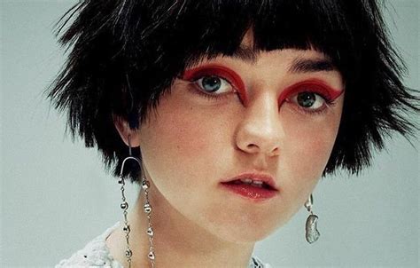 9 Jaw Dropping Hot Photos Of Maisie Williams The Day Made