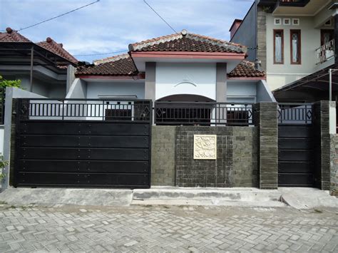 Desain pagar terlihat indah dan sesuia dengan tampilan desain eksterior rumah. Desain Pagar Rumah Gaya Modern | Desain Properti Indonesia