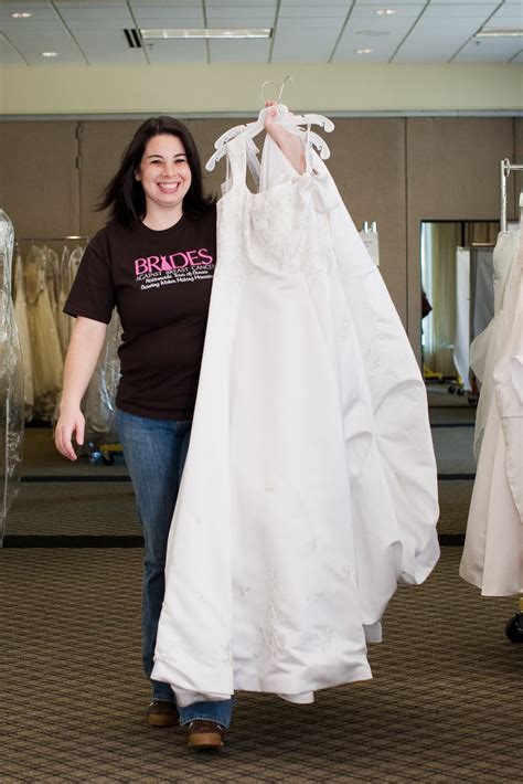 Goldman Brides Against Breast Cancer Nationwide Tour Of Gowns