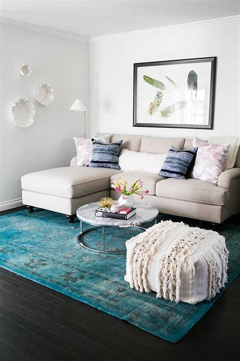 Cool Ideas To Make a Small Living Room Look Bigger