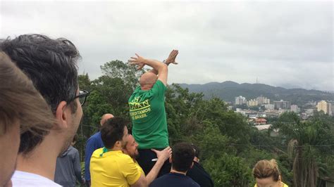 Patriota que luta pelo brasil; Luciano Hang comemora vitória de Bolsonaro com 17 minutos ...