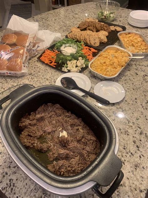 Costco is a major super store that caters to all sections of population. Costco Party Food: How Much Party Food For 25 | Costco ...