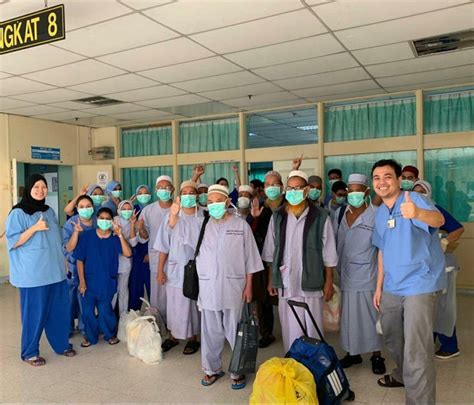 To connect with hospital raja permaisuri bainun ipoh (hrpb), join facebook today. Kumpulan Pertama Pesakit Covid-19 Dari Hospital Raja ...