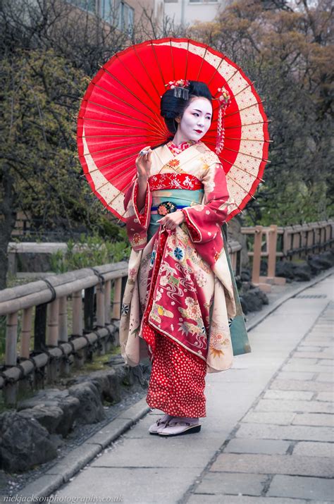 A Geisha Poses For My Photograph In Kyoto Japanese Geisha Kyoto Art