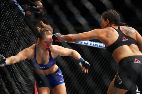 Ufc 207 Results Amanda Nunes Crushes Ronda Rousey Via Knockout In 48