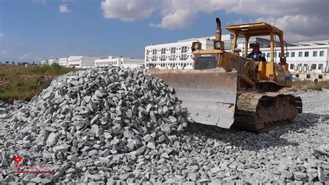 Incredible Safety Komatsu Dozer Construction Paving Stones Making Road