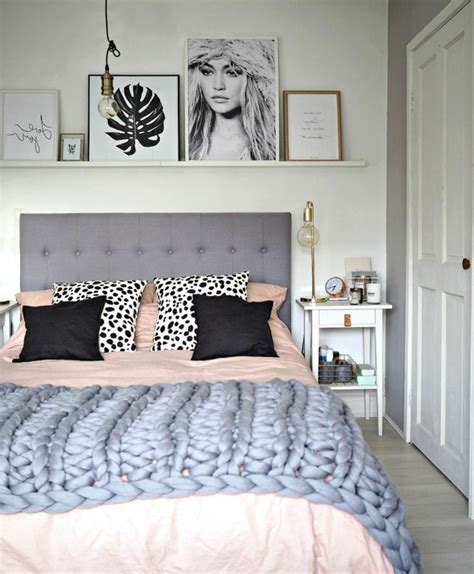 Pour vous aider, nous avons sélectionné 25 idées de déco pour donner un look incroyable à votre chambre grise. 1001 + versions stylées de chambre blanche et grise