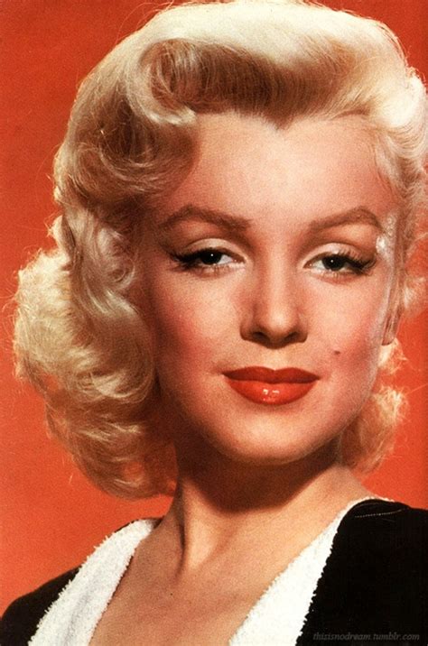 Marilyn Monroe Close Up Of Her Cat Eye Makeup Very Reminiscent Of