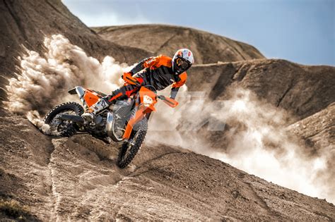 Can they be fuel injected as well? KTM ANNOUNCES 2-STROKE FUEL INJECTION ENDURO MACHINES ...