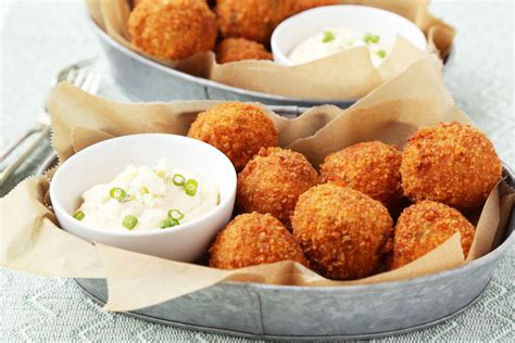 Buffalo Chicken Cheese Balls With Blue Cheese Dip Recipe Food Com