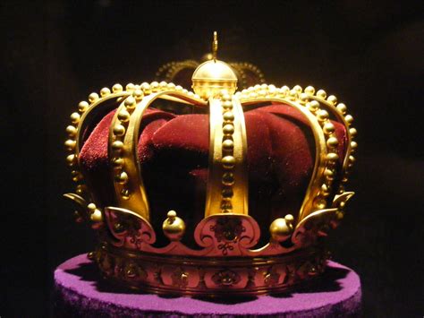 King Crown New Calendar Template Site