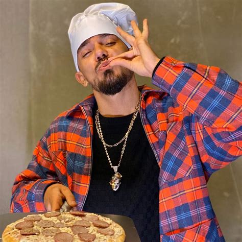 Capital Bra: Seine Pizza bricht alle Rekorde!| BRAVO