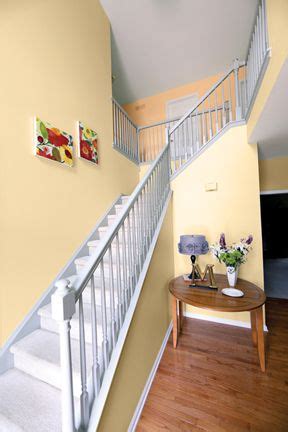 Jeremy explains what he's looking for in a trim paint and which is his favorite. How do you like the foyer in Captivating Cream? @Sherwin ...