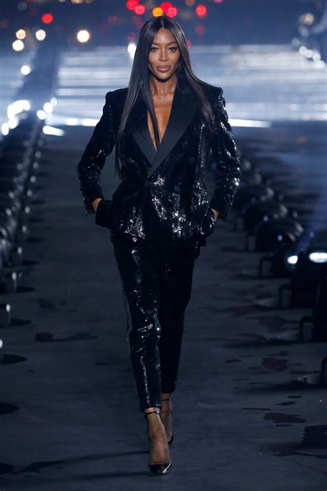 Naomi Campbell Struts Down Runway At Paris Fashion Show