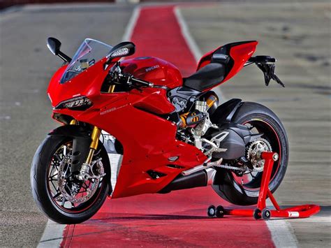 All ducatis are made in italy. Ducati estrena en Chile nuevos modelos Paginale y Multistrada