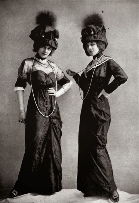 Duets Sisters Twins And Groups Of Two In Art And Vintage Photos Turn Of The Century Models