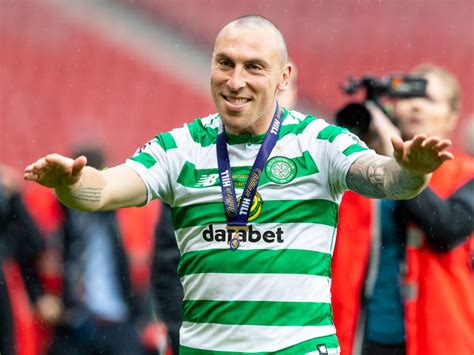 Celtic Captain Scott Brown Apologises For Twitter Like 67 Hail Hail