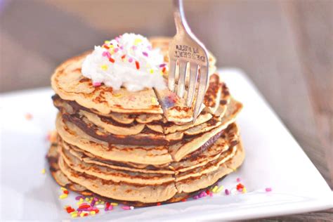 Shapiro suggests eating snacks with a minimum of five grams on the label. Healthy Funfetti Pancakes (all natural!) - Desserts with Benefits