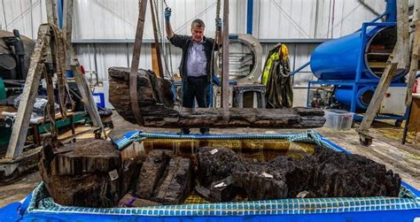 Bronze Age Coffin Made Of Tree Trunk Found On English Golf Course