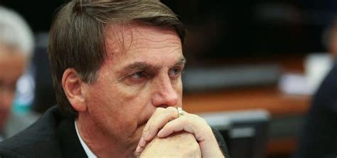 Bolsonaro pode ficar sem salário de R 41 mil por ter direitos