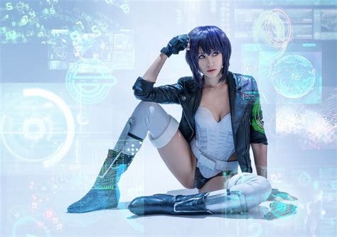 [pedia] five sexy cosplayers that are almost too amazing to believe exist in reality japanese