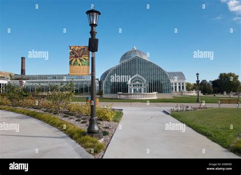 The Exterior Of Marjorie Mcneely Conservatory At Como Park Zoo And