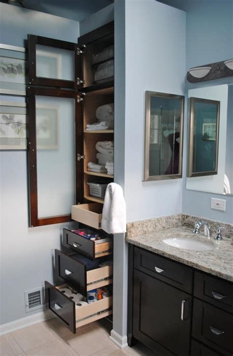 Sutherlands has linen and storage cabinets in a wide variety of sizes, styles, and finishes to add more storage options to your remodeling project. Built In Linen Closet Diy - WoodWorking Projects & Plans