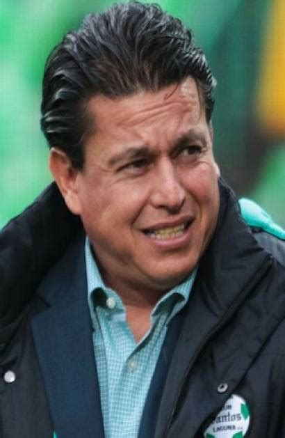 Salvador reyes monteón was a mexican football player. Salvador Reyes fue cesado como DT de Santos Laguna