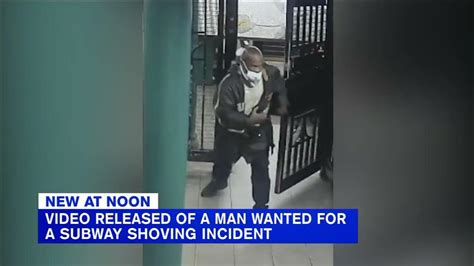 Police Seek Suspect Who Shoved Man Onto Upper East Side Subway Tracks