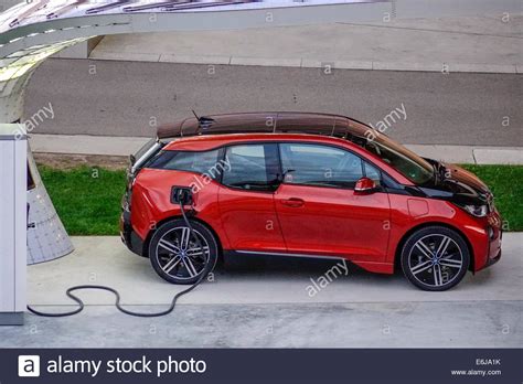 Bmw I3 Is The Worlds First Premium All Electric Car Charging Battery