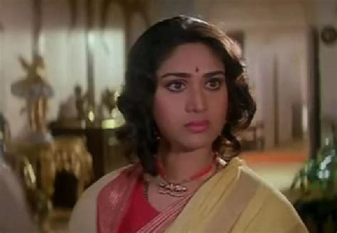 Meenakshi Sheshadri The Actress Who Inadvertently Laid The Foundation