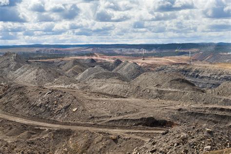 The Western World's Largest Coal Company Declares Bankruptcy | Coal, Coal mining, Natural landmarks