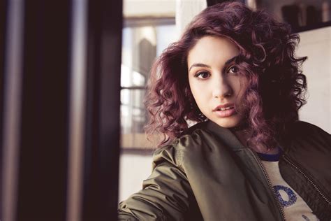 Alessia Cara Video Scars To Your Beautiful