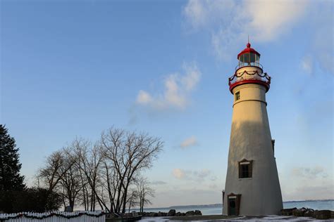 Here is list of lighthouses along the shores of lake erie on the united states side. Top Lighthouses - Lake Erie | Great Lakes Boating