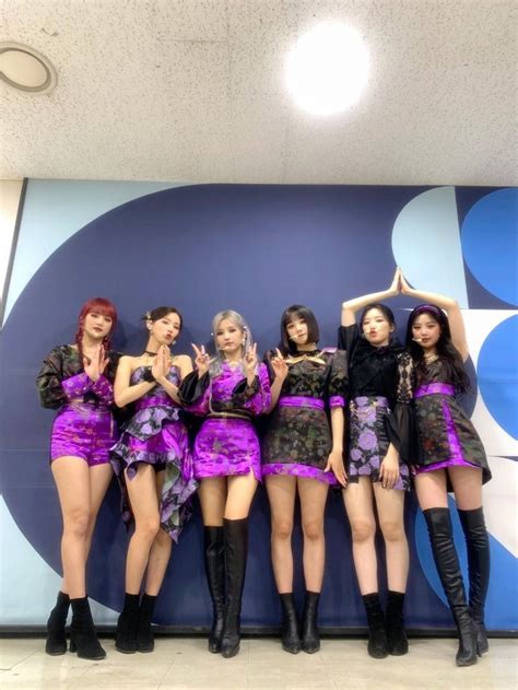 g i dle· 여자 아이들 on twitter [2021 01 17] in 2021 kpop girls cute skirt outfits kpop outfits