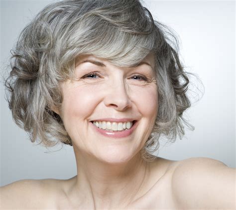 Learn how to remove gray hair, why some people go gray sooner than others, and find what hair turns gray largely due to genetic factors. Coloring Gray Hair: Top Tips & Products | NaturallyCurly.com