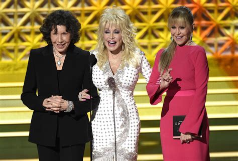 Jane Fonda Promises Dolly Parton Will Knock Fans Socks Off In Grace And Frankie Mytalk