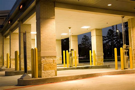 Bank Drive Through Stock Photos Pictures And Royalty Free Images Istock