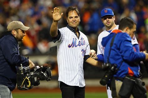 Mike Piazza In The Hall Of Fame Career Highlights Of The Legendary