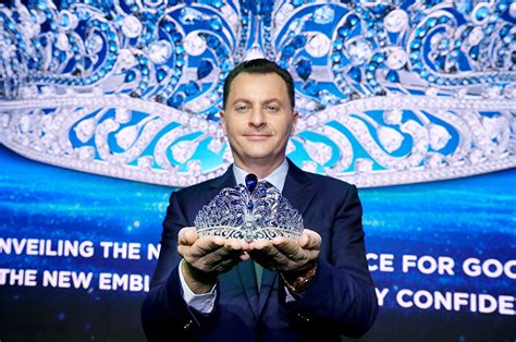 Mouawad Unveils 575m Miss Universe Crown Featuring Sapphires And Diamonds The Diamond