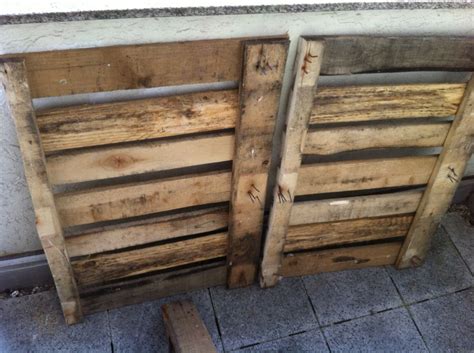 We have made this diy pallet pantry kitchen cabinet out of pallet wood which is a great type of wood to be recycled. Pallet drawer cupboard for the kitchen - Pallet Furniture ...