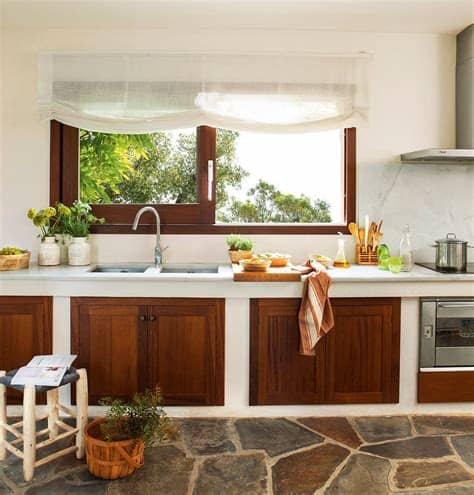 Y es que ya no solo se decoran con este estilo las casas de campo, sino que hablamos de una moda al alza que transporta el encanto de. En la cocina | Cocinas de obra, Cocinas rústicas y Cocinas ...