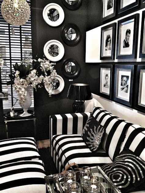 30 Black And White Decor Ideas For A Super Chic Space