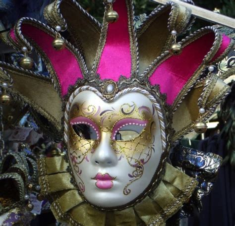 7 Types Of Traditional Venetian Carnival Masks And Costumes Tour
