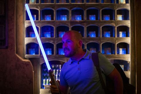 Star Wars Galaxys Edge Is So Ambitious Disneyland Fans May Not Be