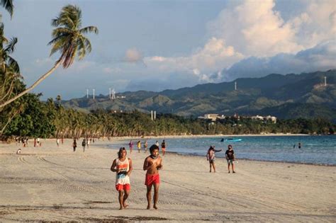 Boracay Posts Highest Number Of Tourist Arrivals During Pandemic Period