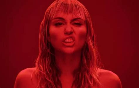 Vem Conferir O Novo Clipe Empoderado De Miley Cyrus Ofuxico